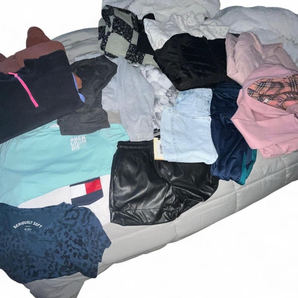 Girls 16 piece bundle sizes 9-18